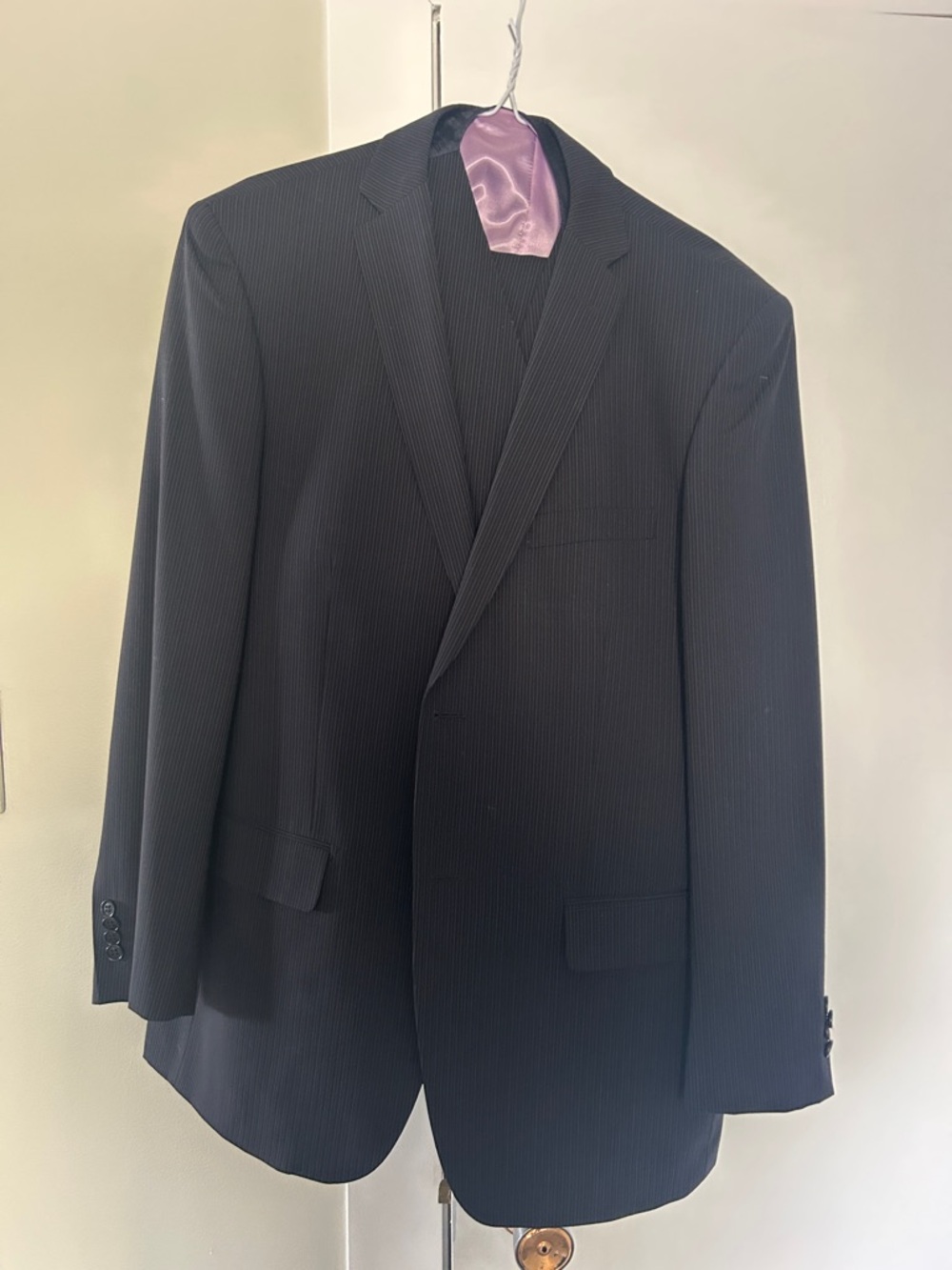 Men's Black Pinstripe Single-Breasted Suit Jacket